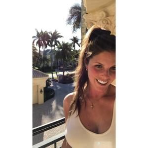 Meet your Posher, Claudia